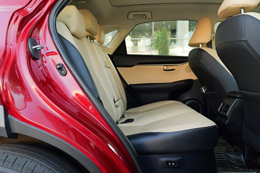 Lexus NX300H Luxury