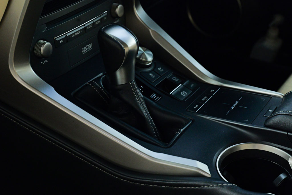 Lexus NX300H Luxury
