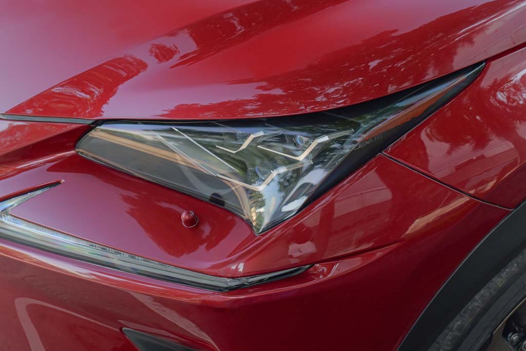 Lexus NX300H Luxury