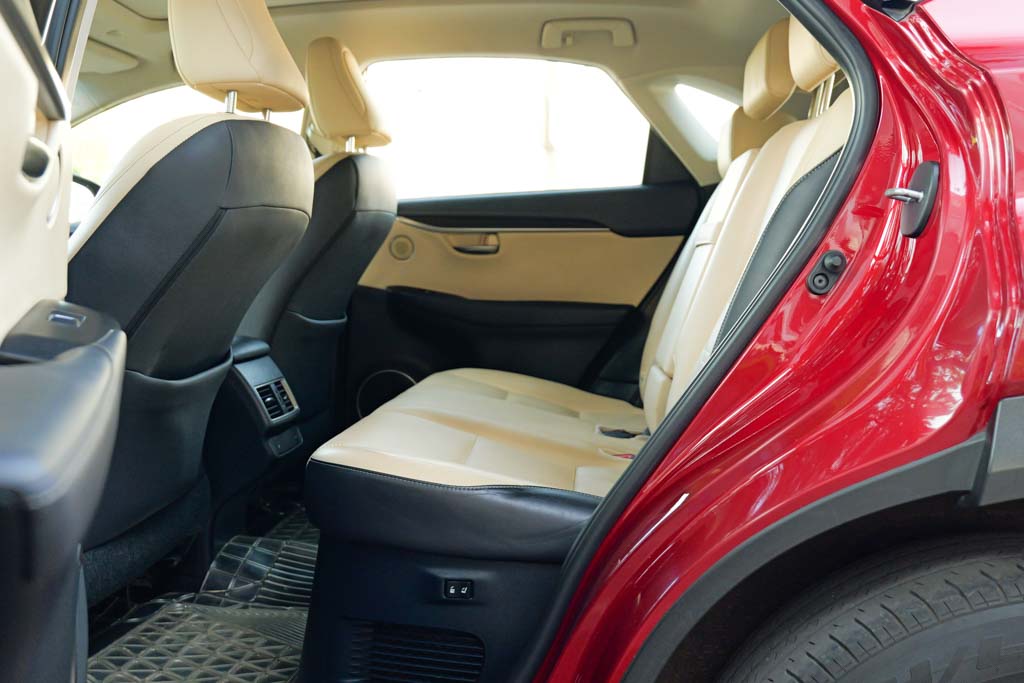 Lexus NX300H Luxury