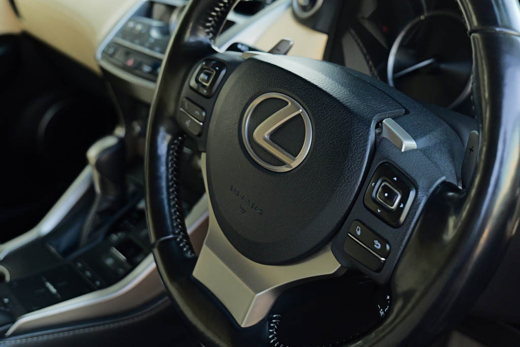 Lexus NX300H Luxury