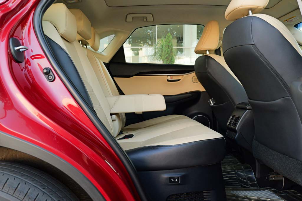 Lexus NX300H Luxury