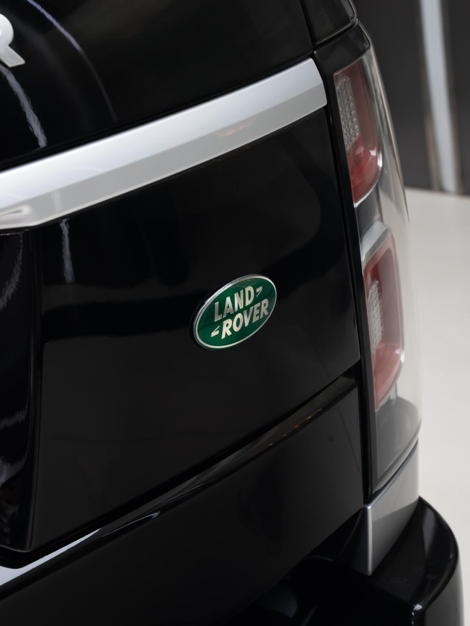 Range Rover Vogue LWB Exterior Image