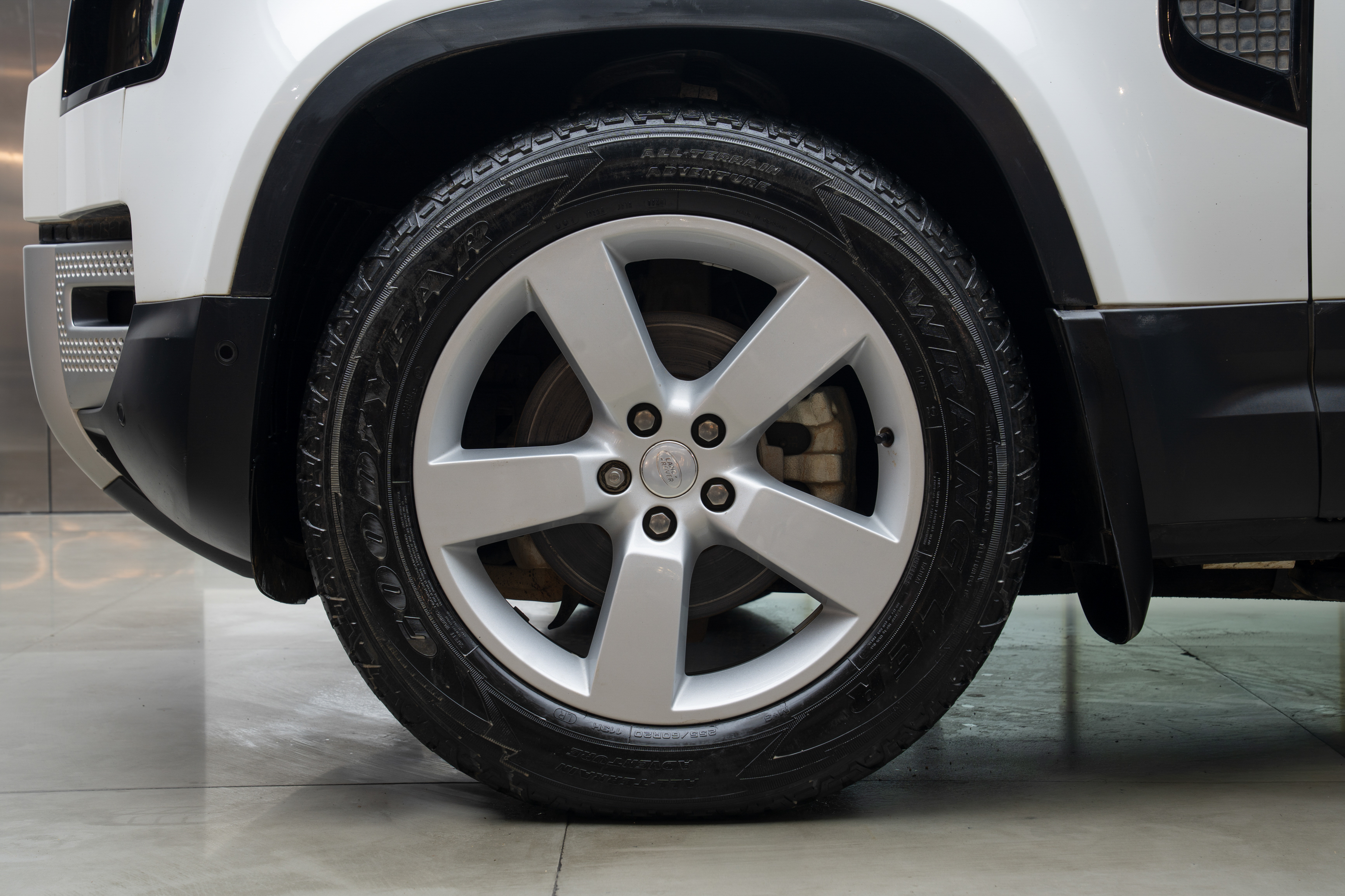 Land Rover Defender 110 P300 HSE