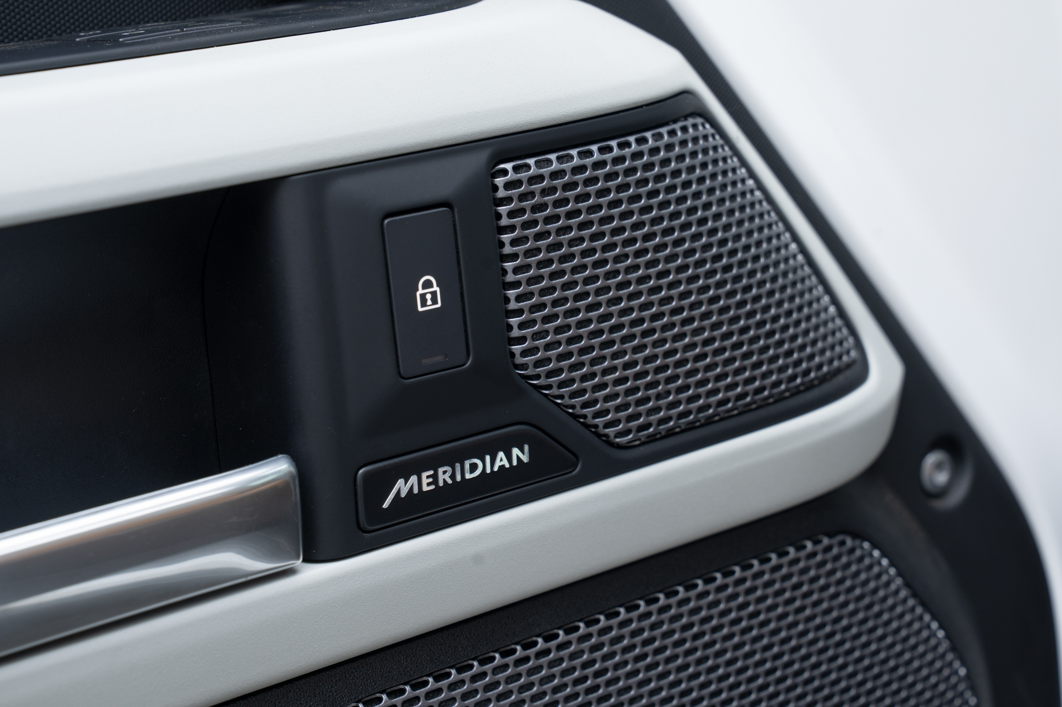 Land Rover Defender 110 P300 HSE