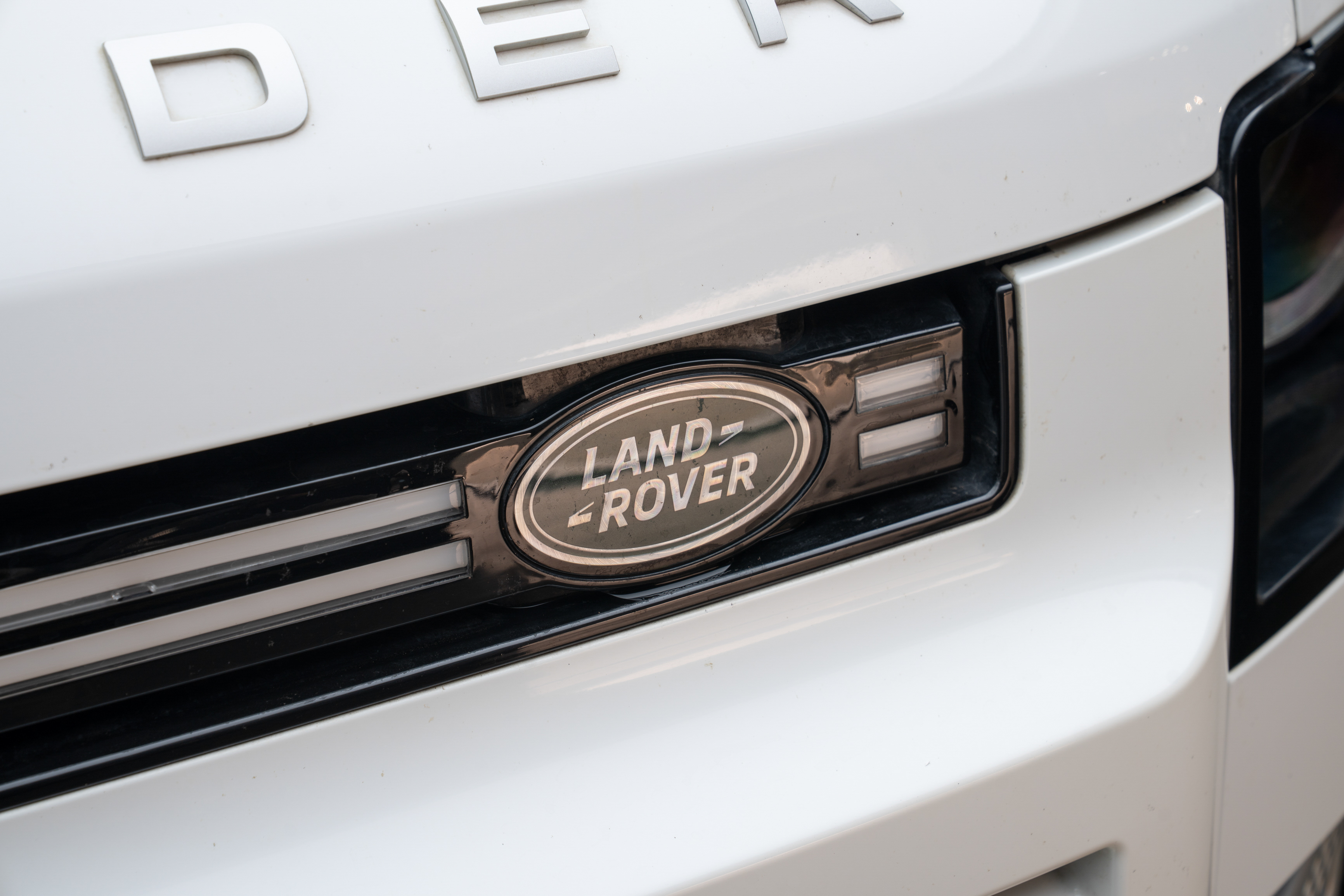 Land Rover Defender 110 P300 HSE