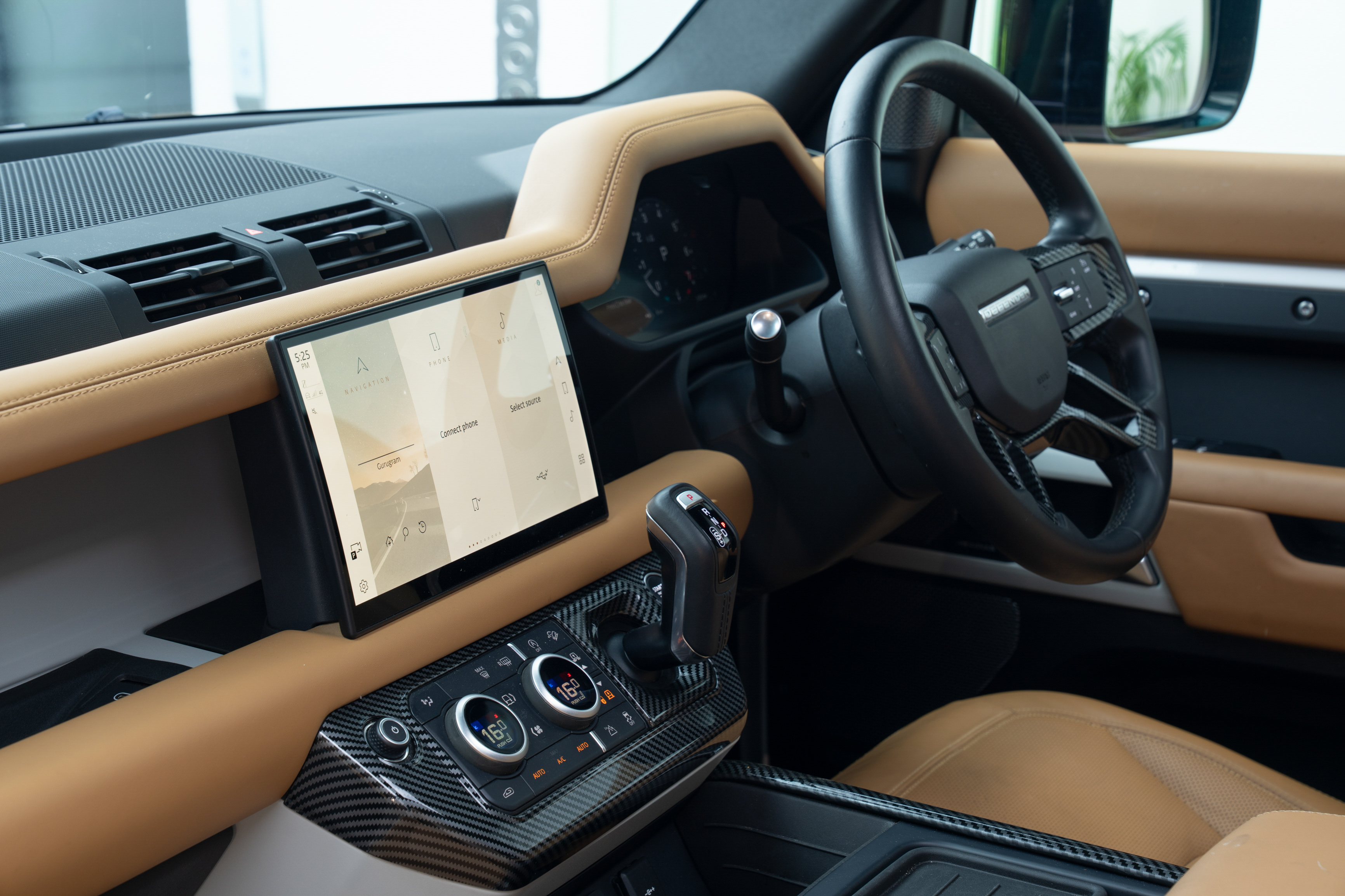 Land Rover Defender 110 P300 HSE