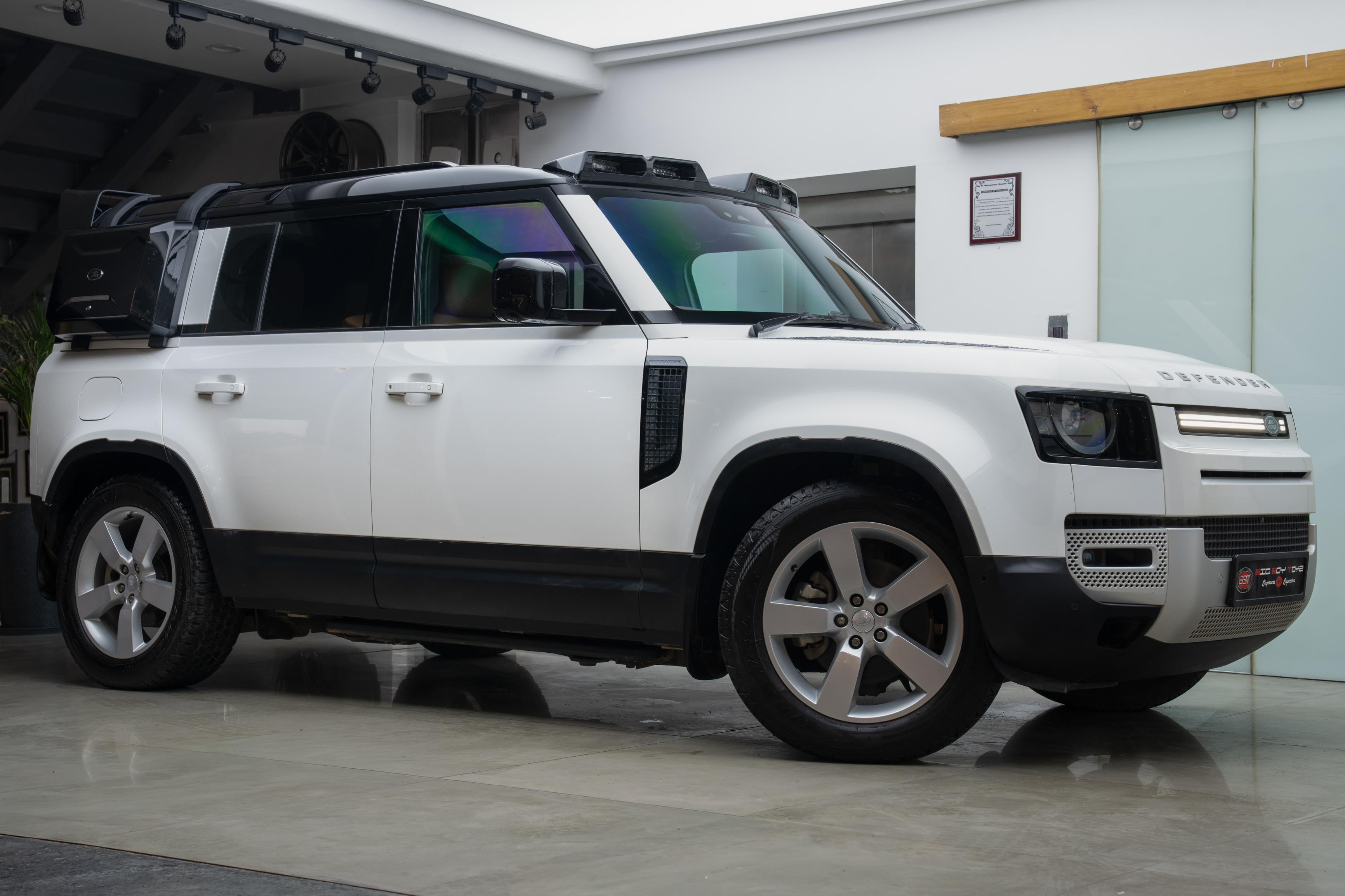 Land Rover Defender 110 P300 HSE