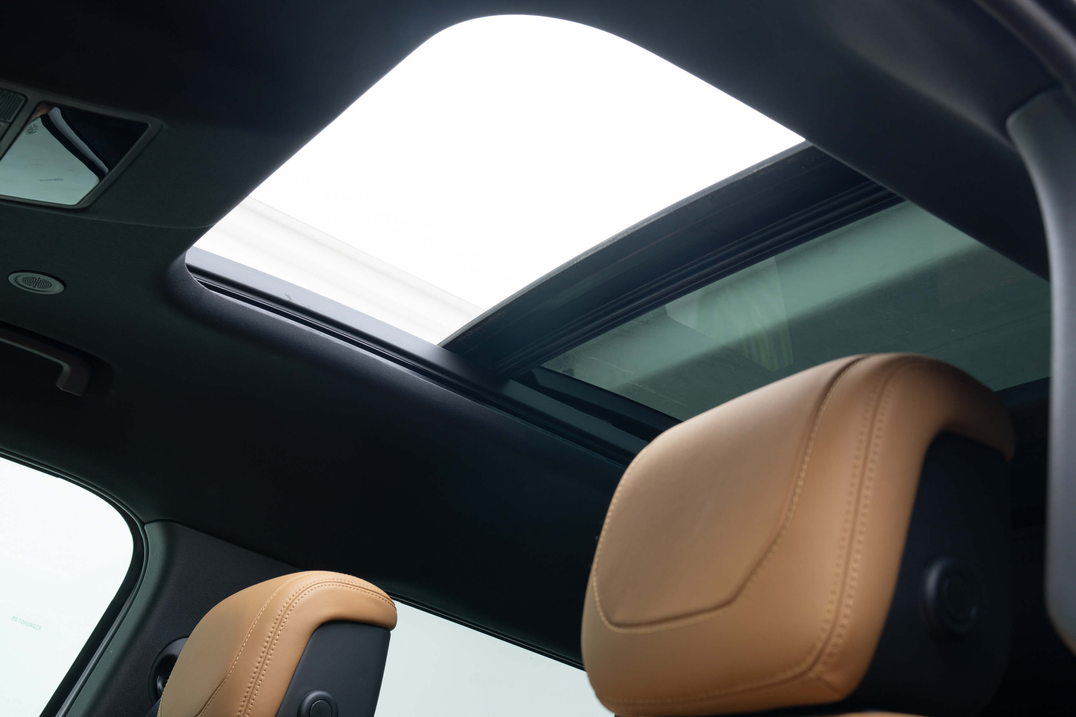 Land Rover Defender 110 P300 HSE