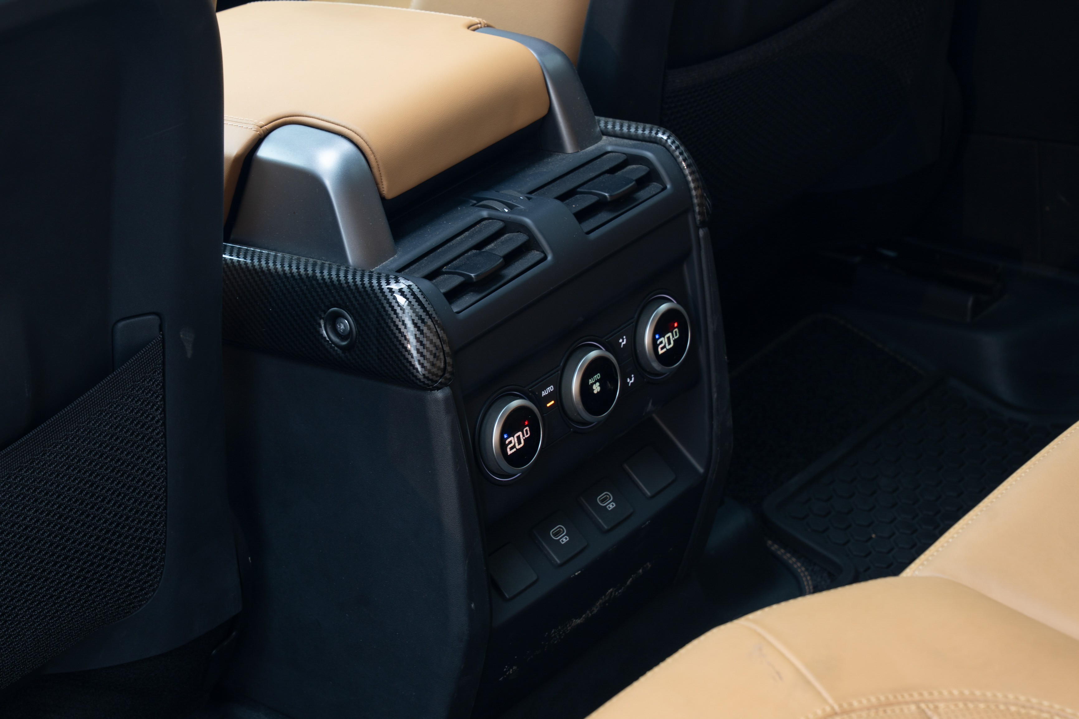 Land Rover Defender 110 P300 HSE