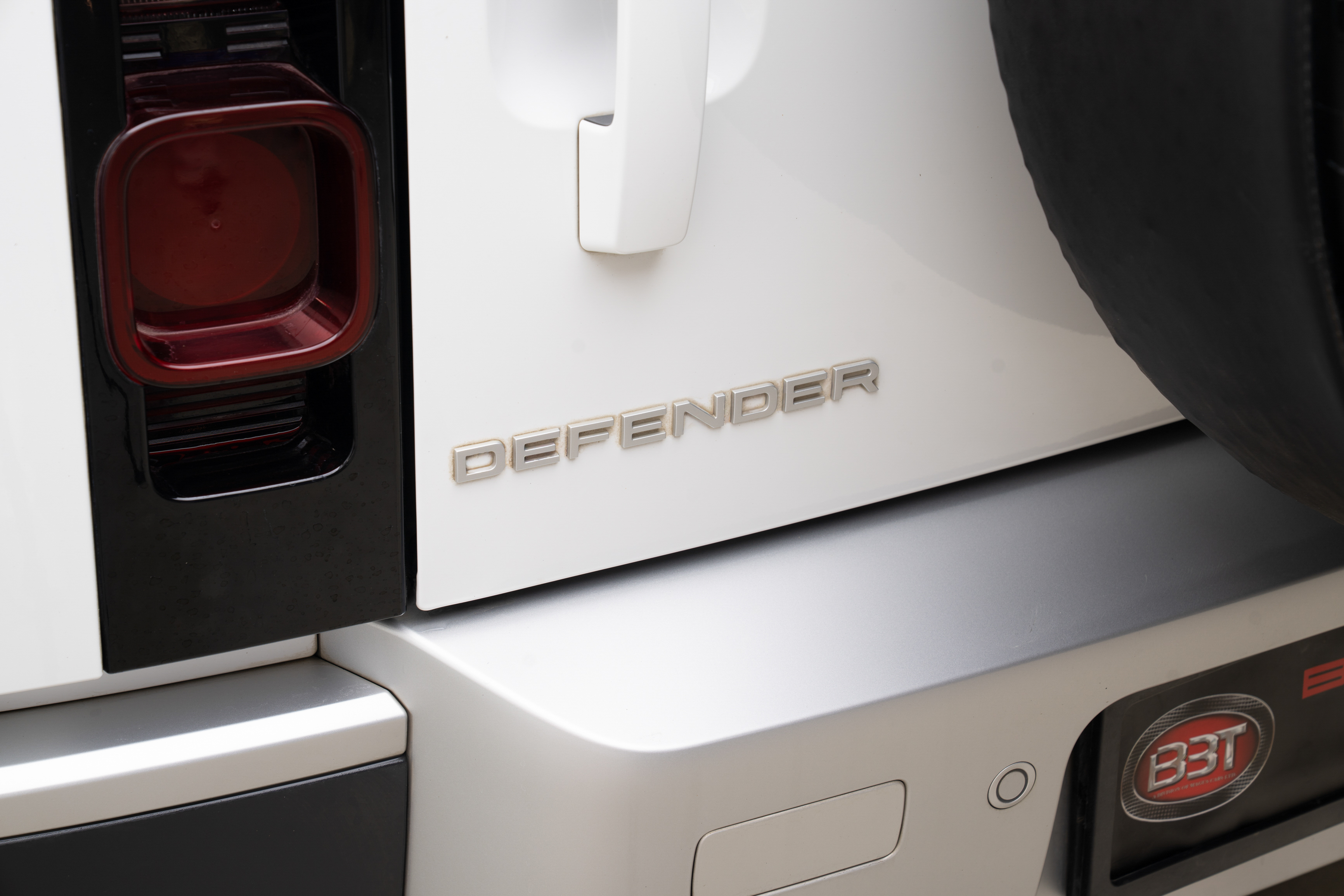 Land Rover Defender 110 P300 HSE