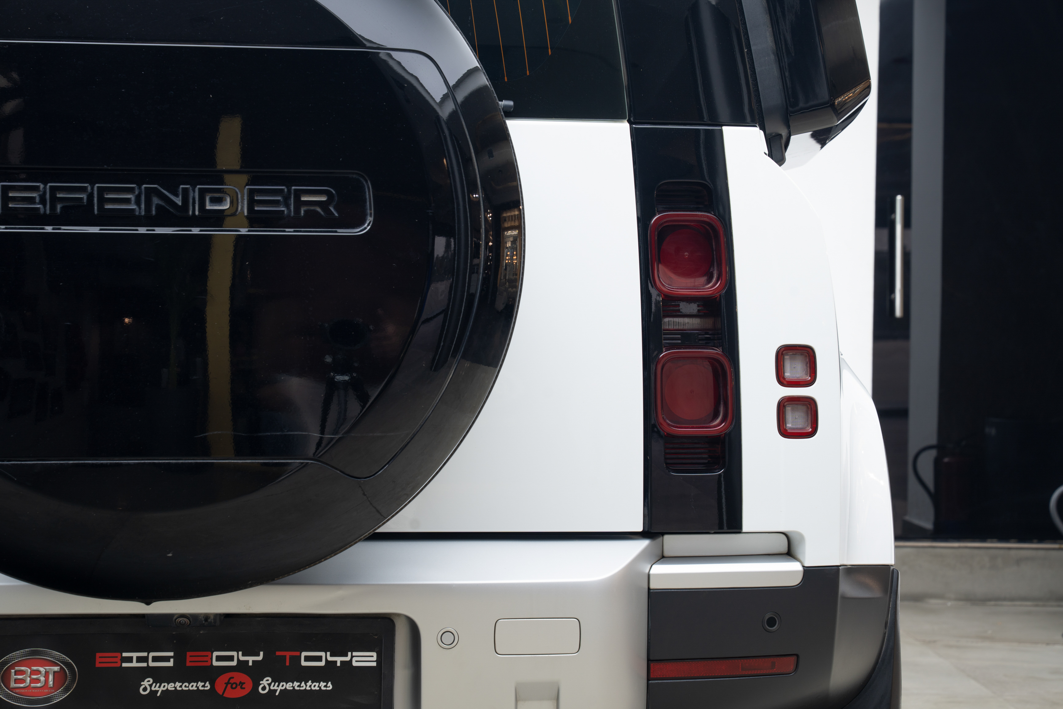 Land Rover Defender 110 P300 HSE