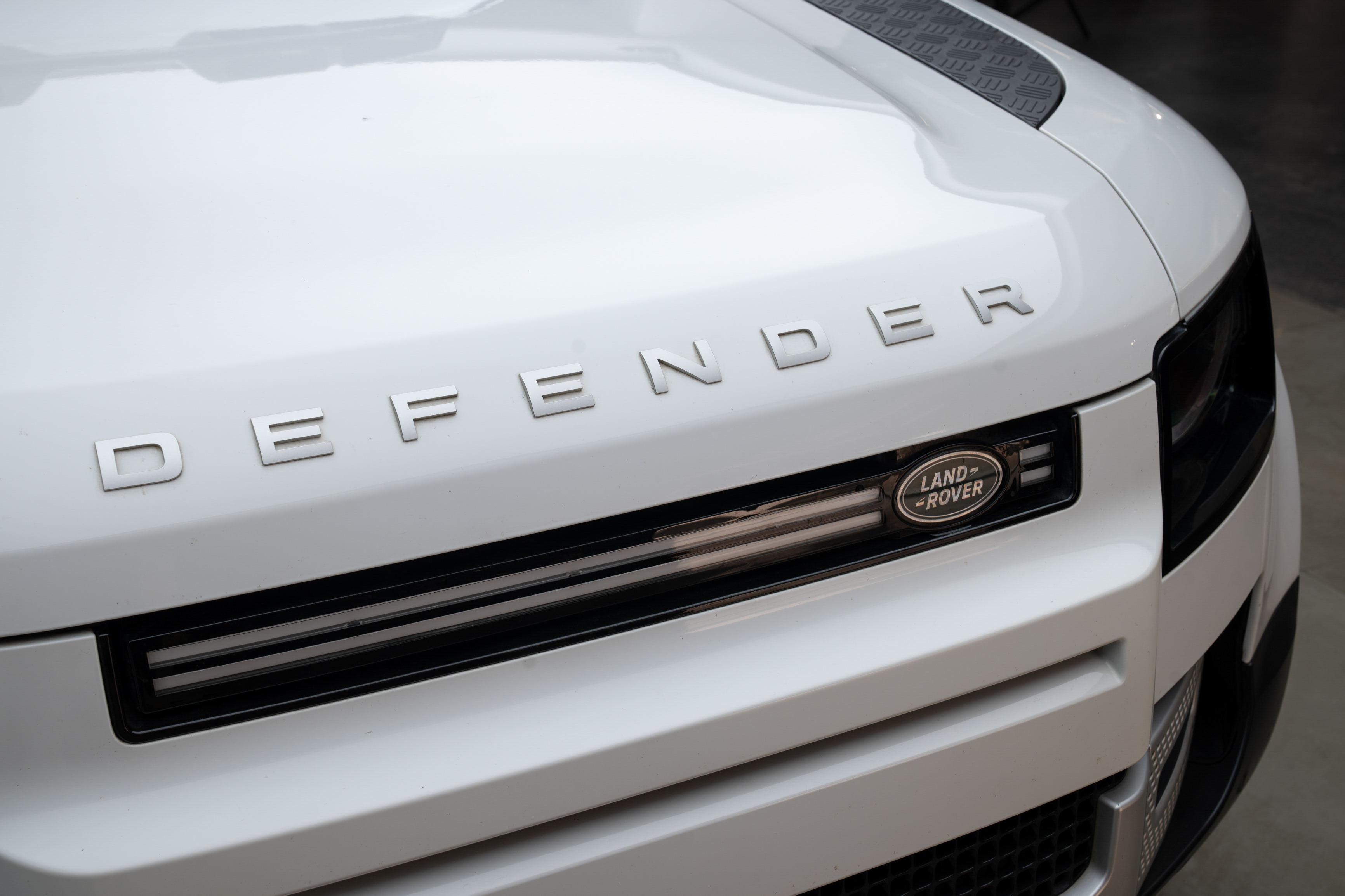 Land Rover Defender 110 P300 HSE