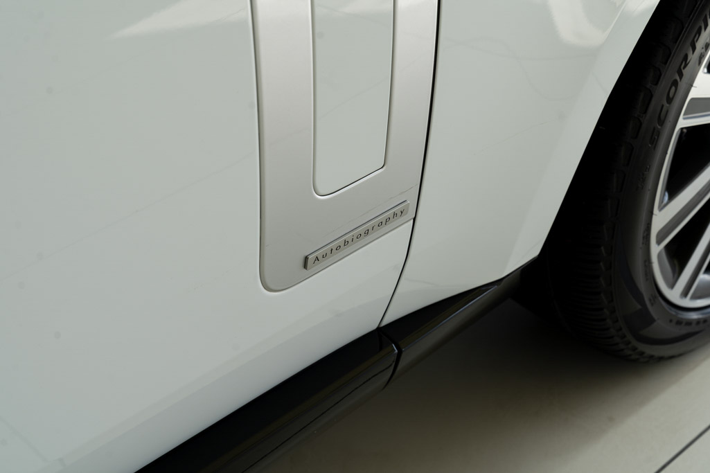 Range Rover P400 LWB Autobiography