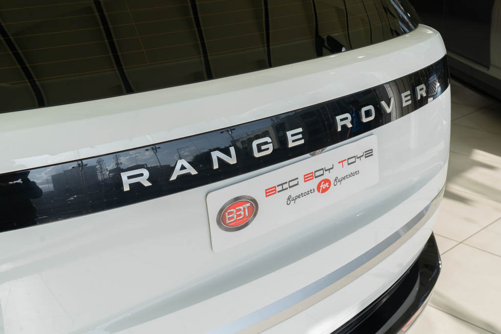 Range Rover P400 LWB Autobiography