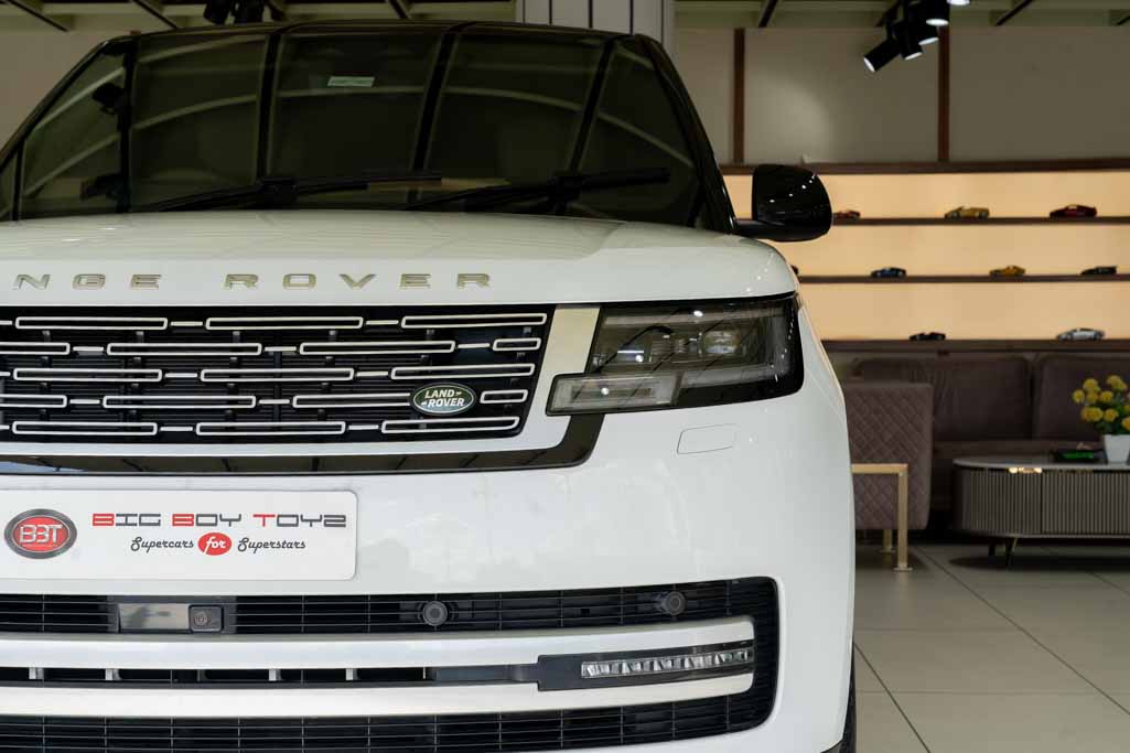 Range Rover P400 LWB Autobiography