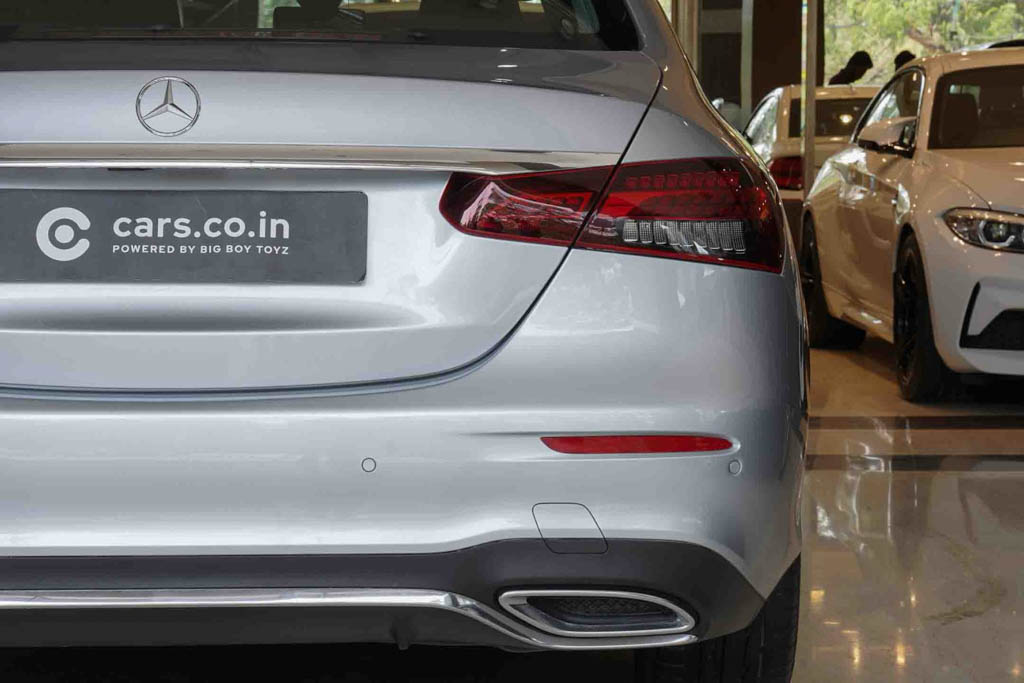 MERCEDES BENZ E220D AMG LINE