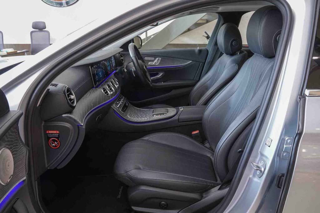 MERCEDES BENZ E220D AMG LINE