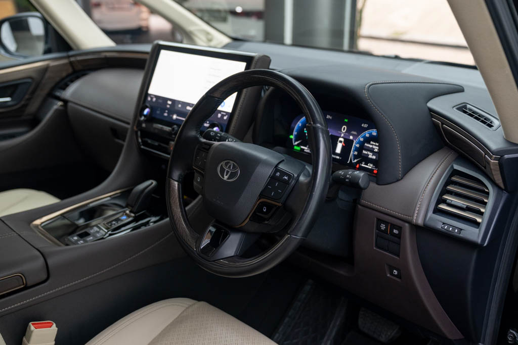 Toyota Vellfire VIP Executive