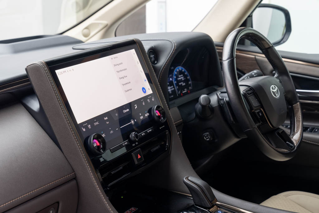 Toyota Vellfire VIP Executive