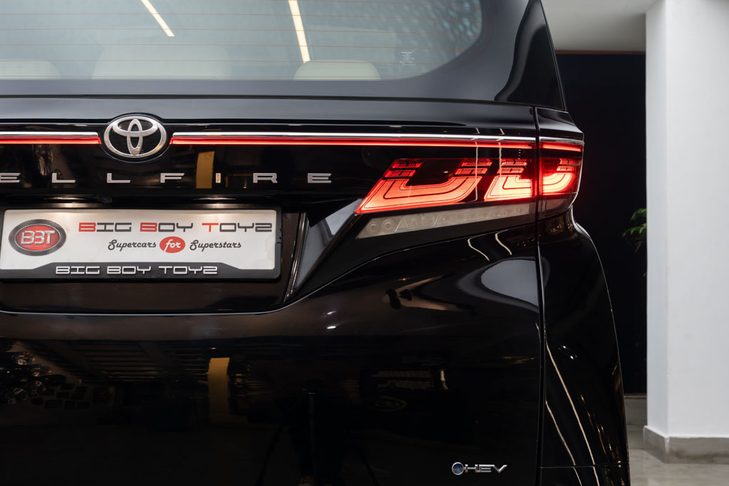 Toyota Vellfire VIP Executive