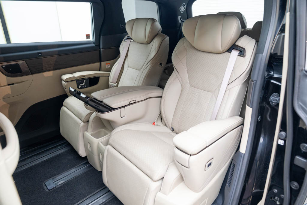 Toyota Vellfire VIP Executive