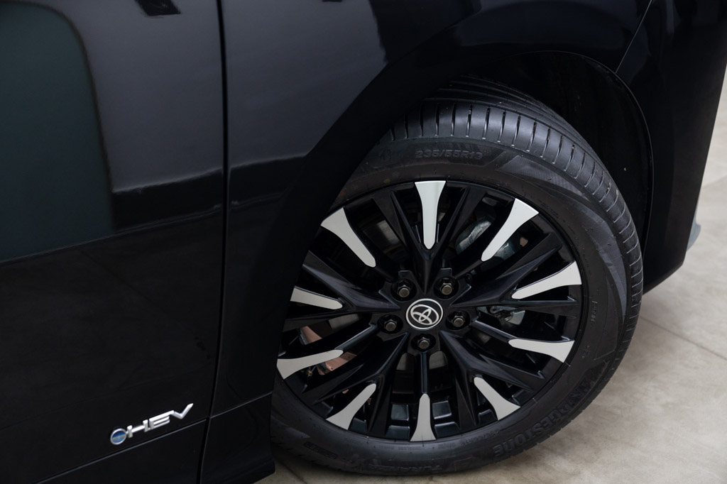 Toyota Vellfire VIP Executive