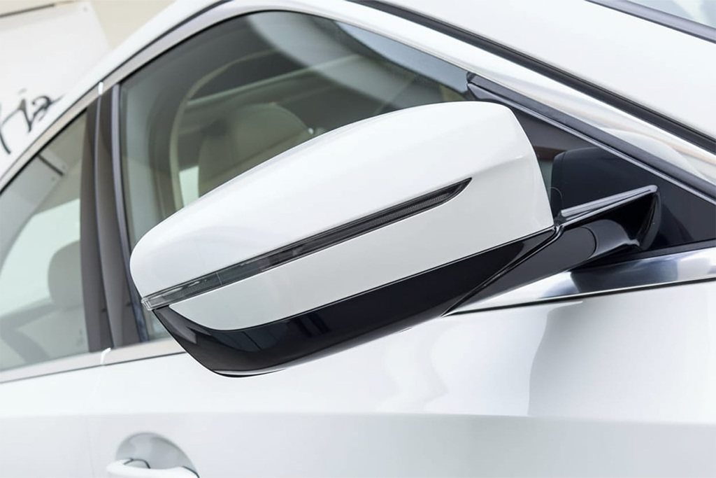 BMW 330Li Luxury Line