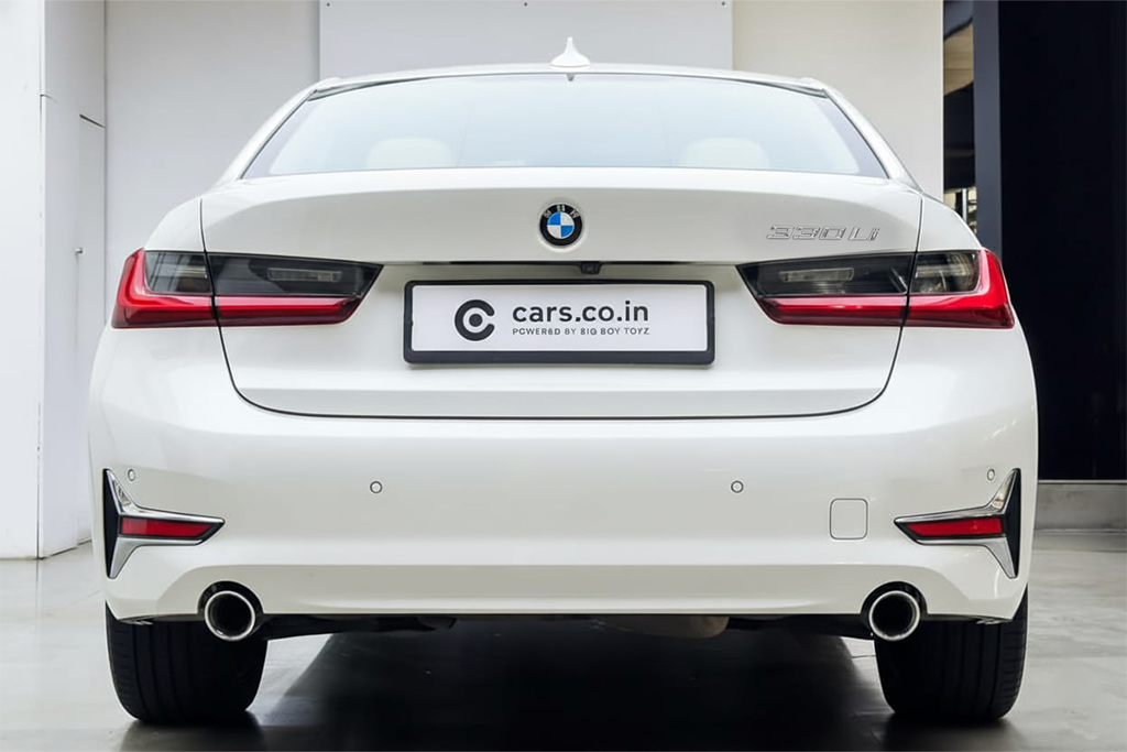 BMW 330Li Luxury Line