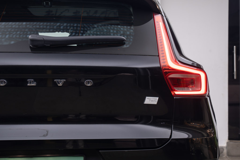 VOLVO XC40 RECHARGE P8