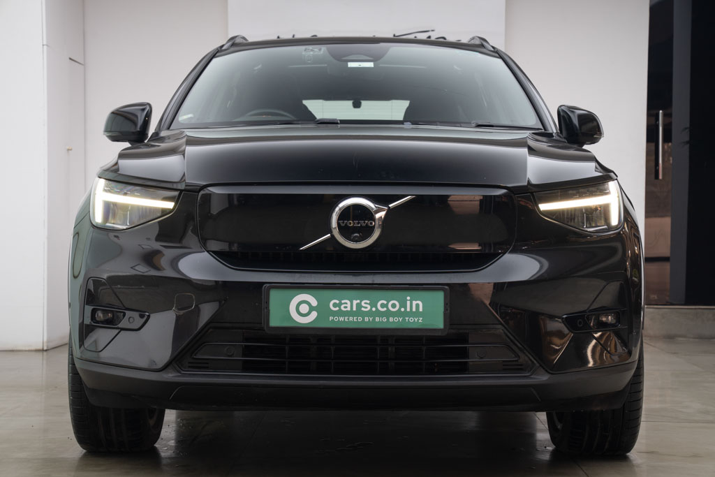 VOLVO XC40 RECHARGE P8