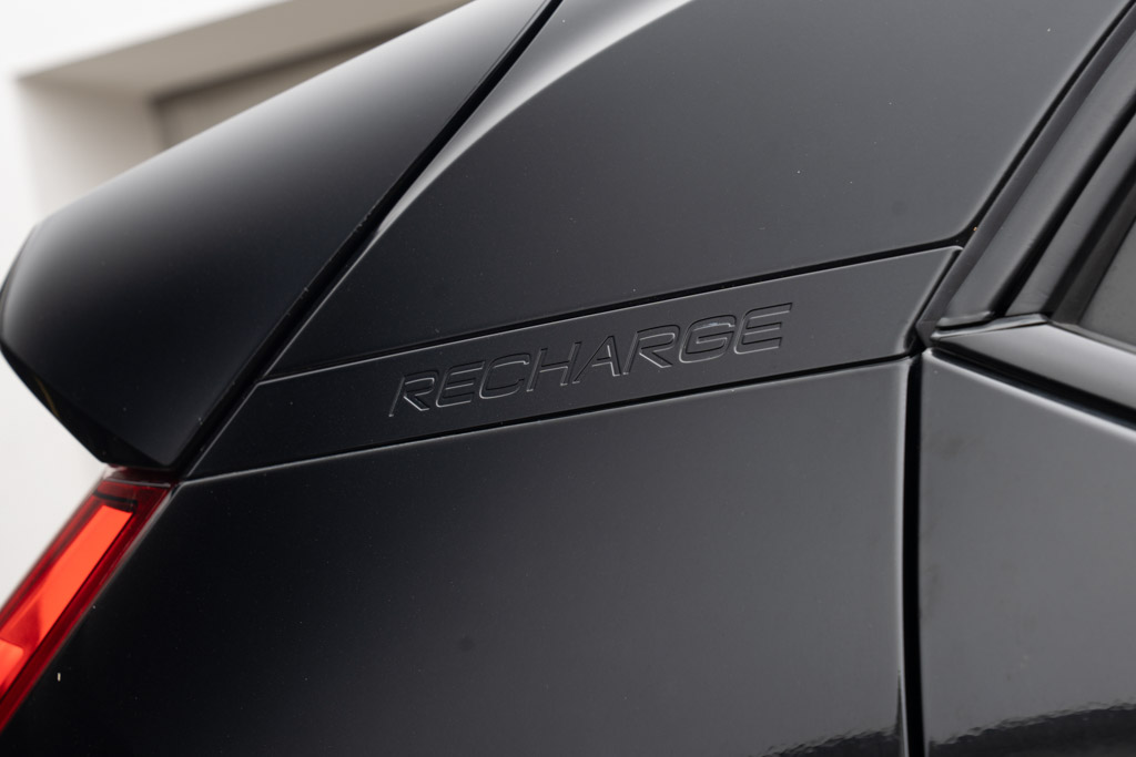 VOLVO XC40 RECHARGE P8