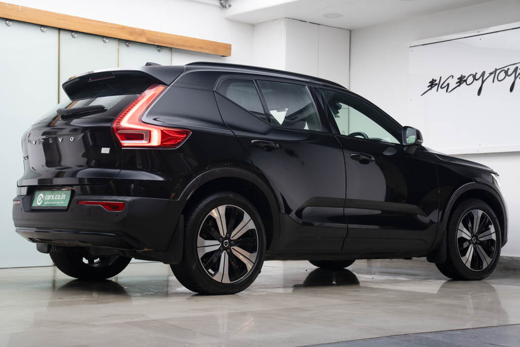 VOLVO XC40 RECHARGE P8