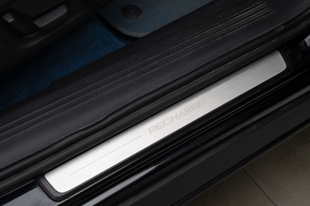 VOLVO XC40 RECHARGE P8