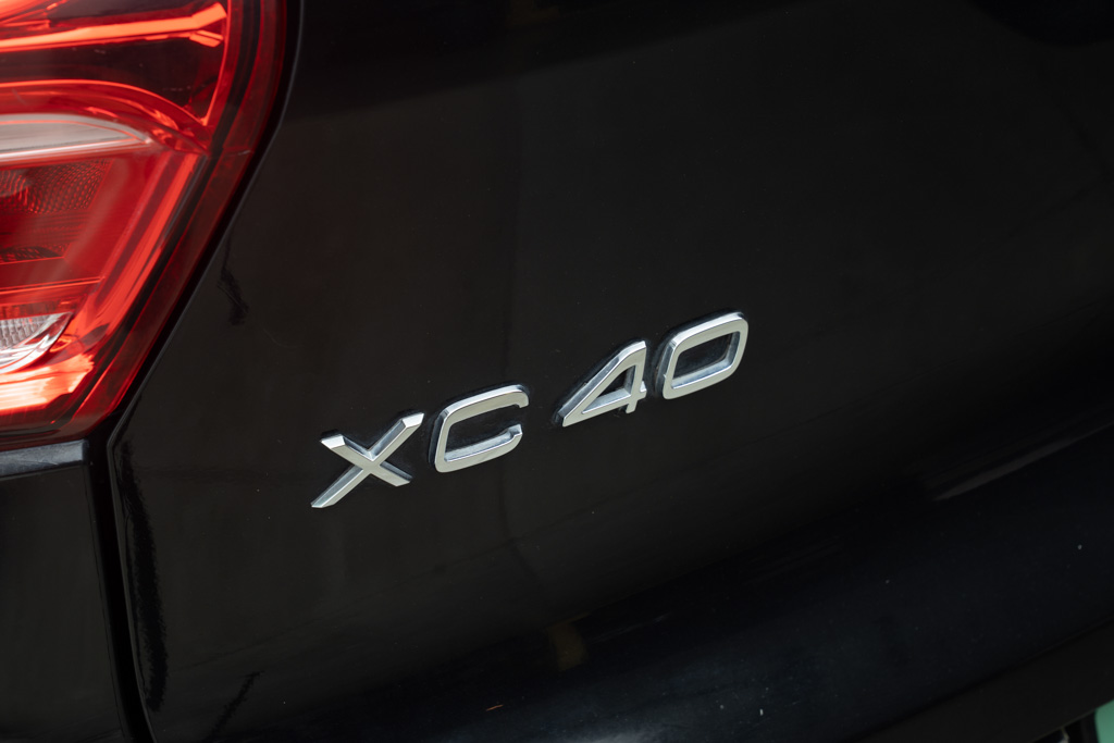 VOLVO XC40 RECHARGE P8