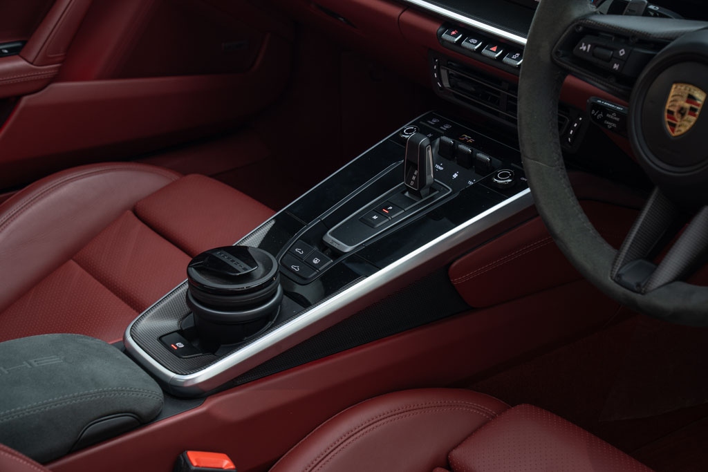 Porsche 992 911 Carrera