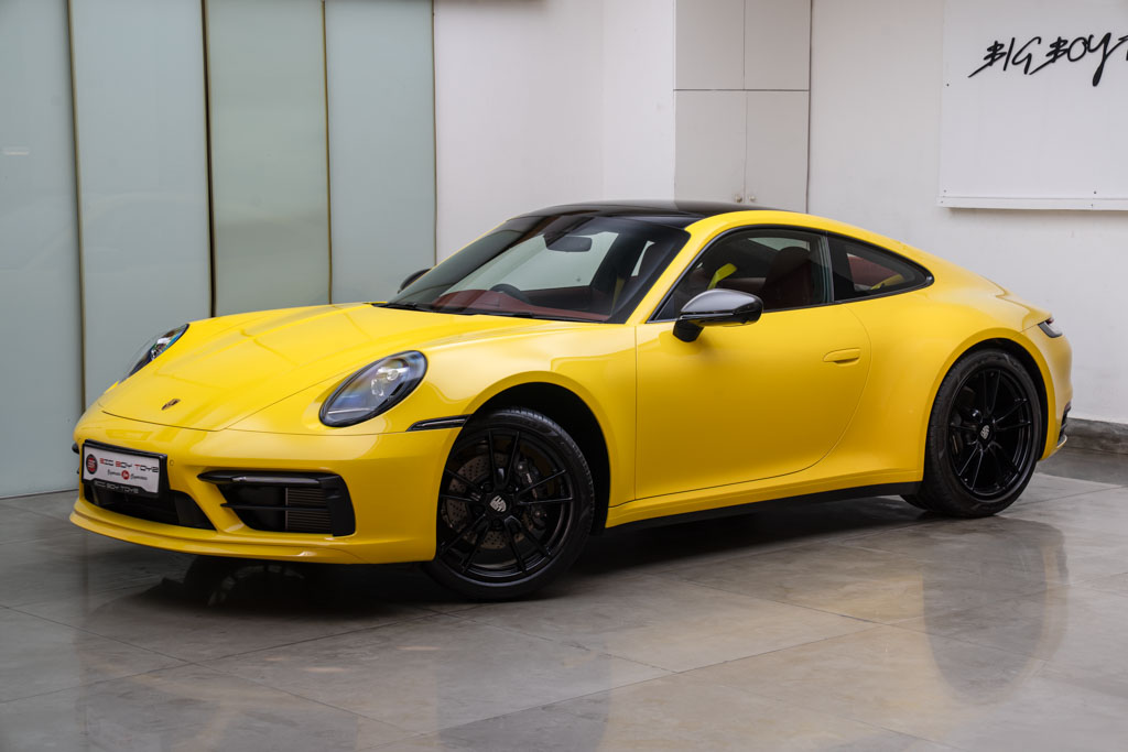 Porsche 992 911 Carrera
