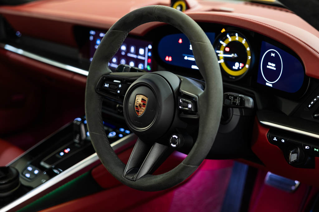 Porsche 992 911 Carrera