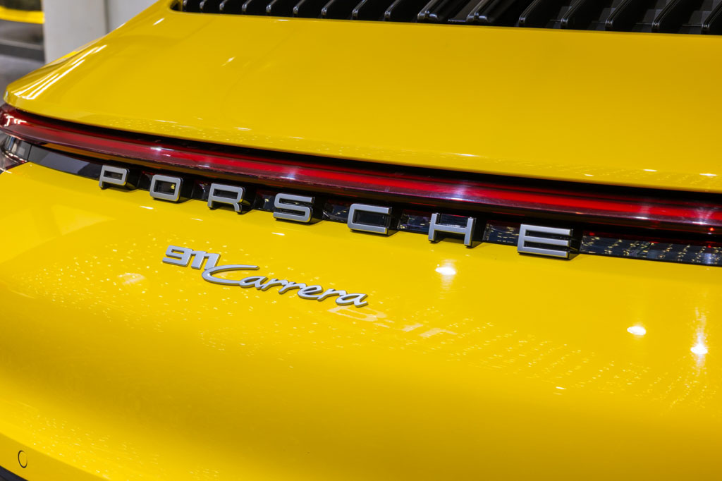 Porsche 992 911 Carrera