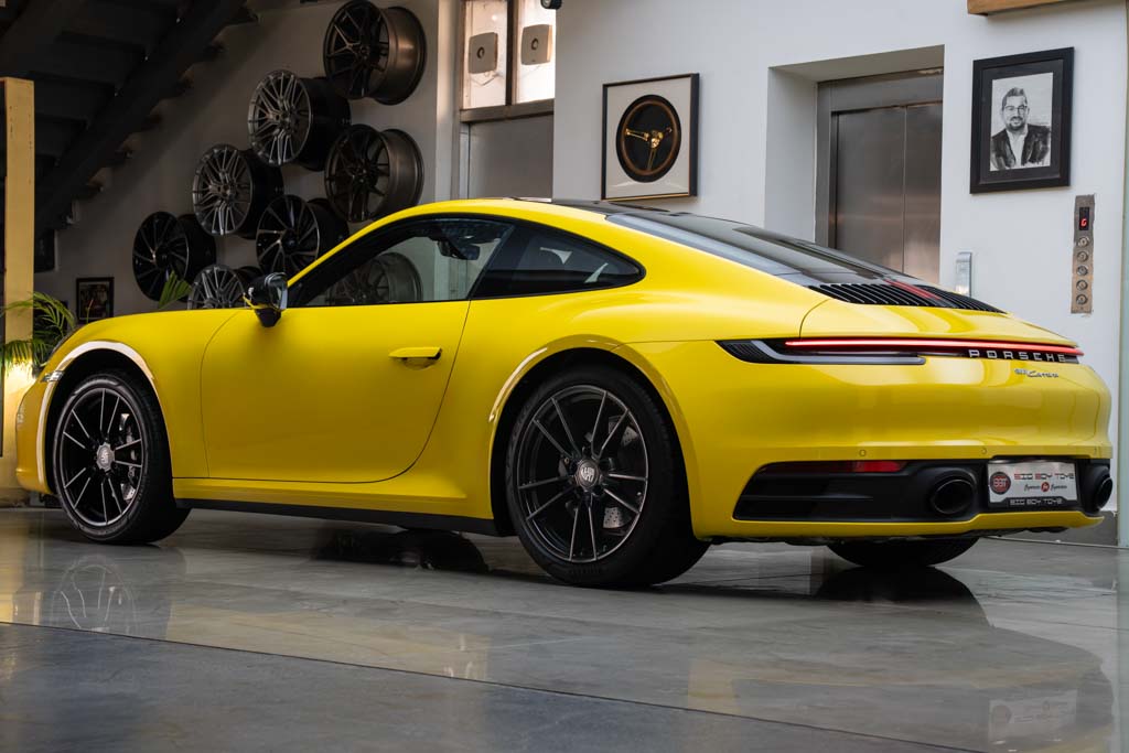 Porsche 992 911 Carrera