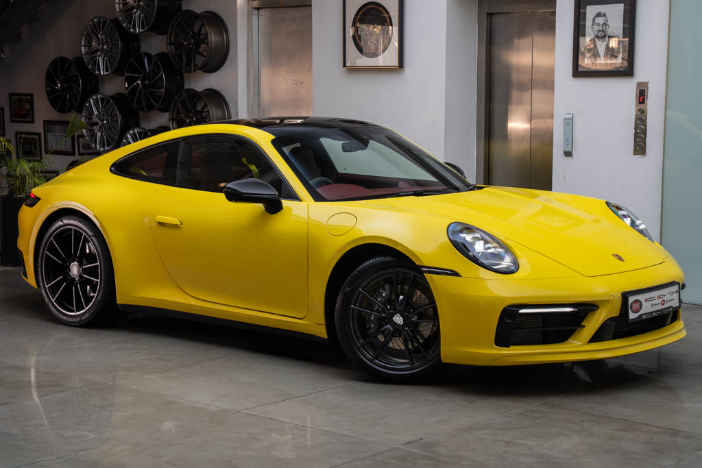 Porsche 992 911 Carrera