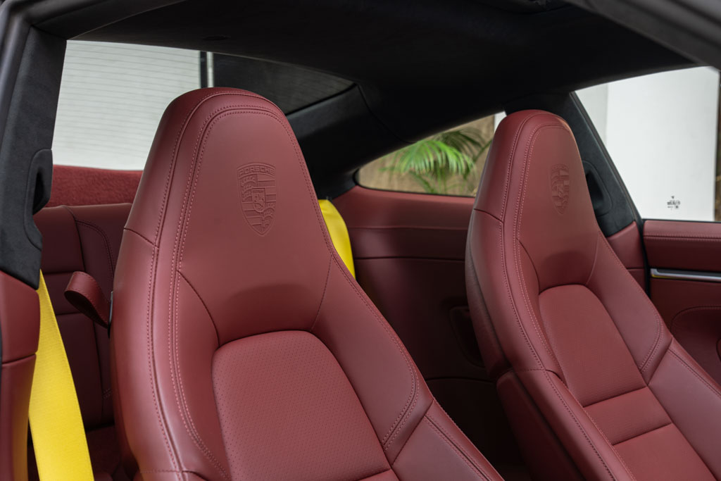 Porsche 992 911 Carrera