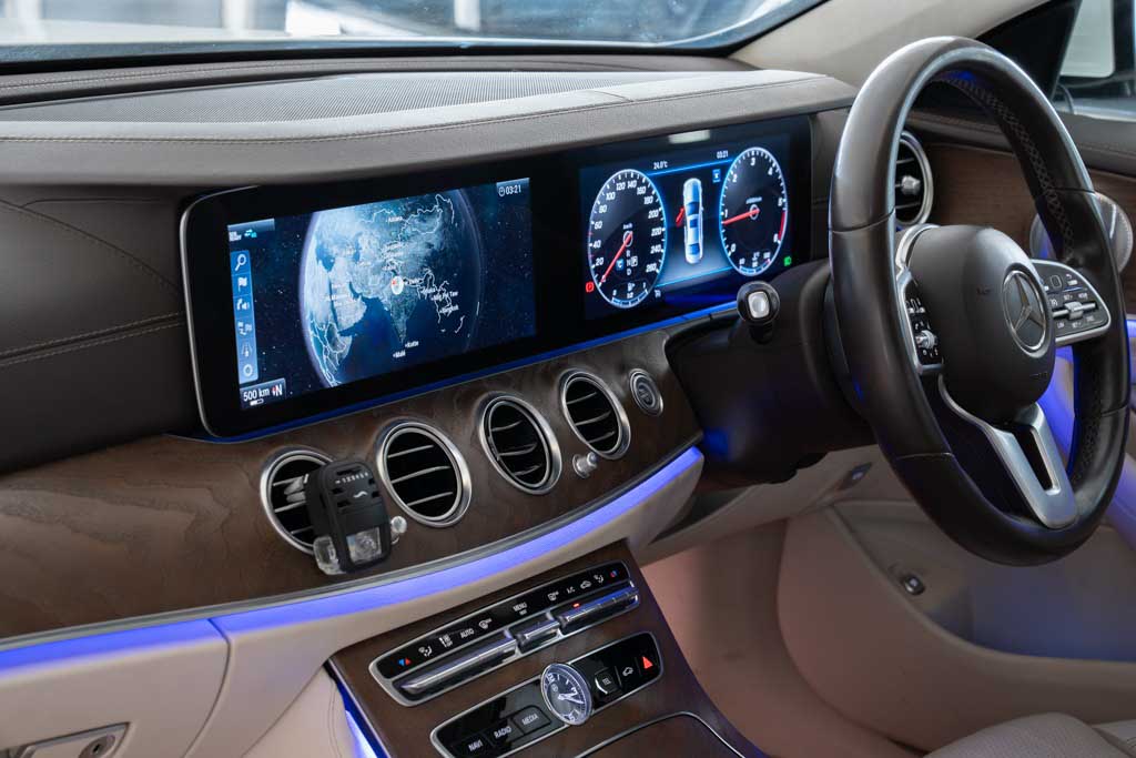 MERCEDES BENZ E220D Exclusive