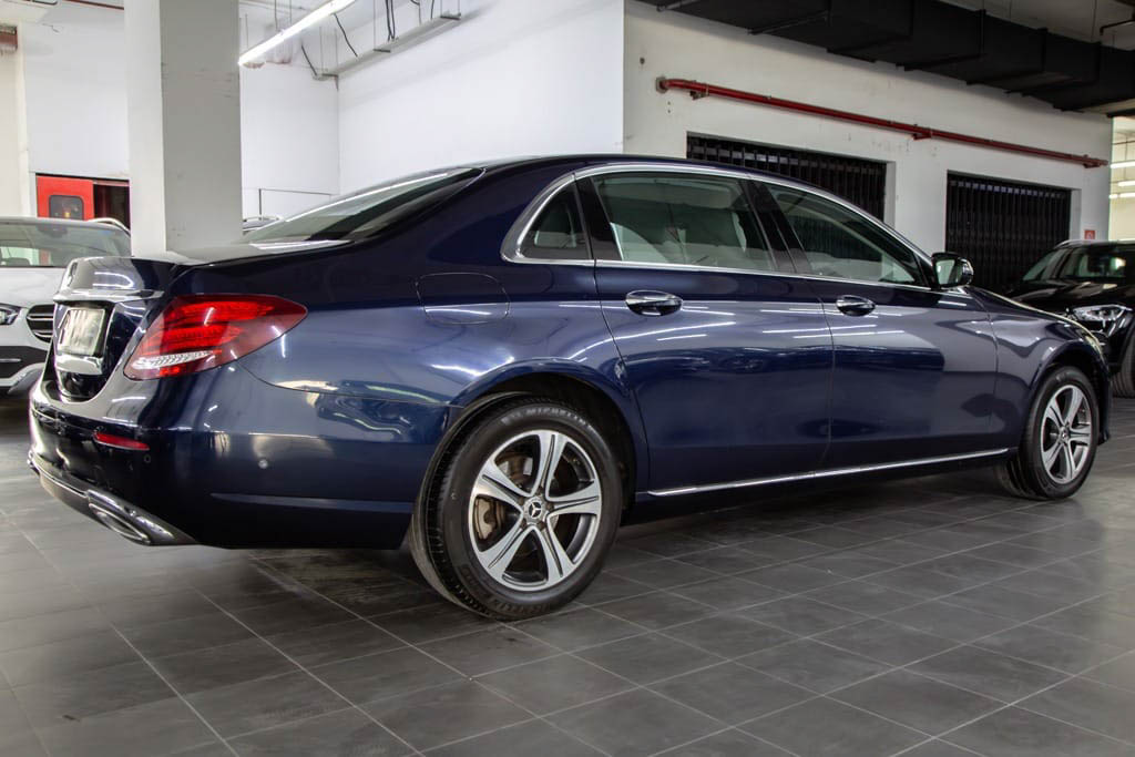 MERCEDES BENZ E220D Exclusive