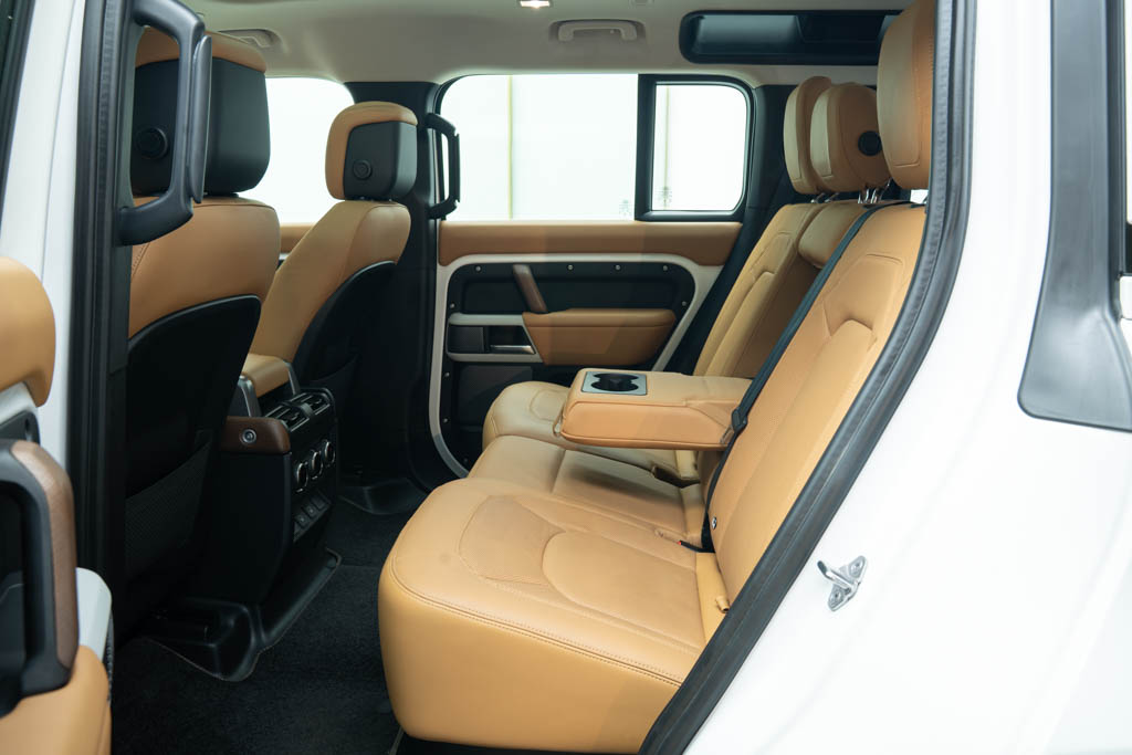 Land Rover Defender 110 P300 HSE