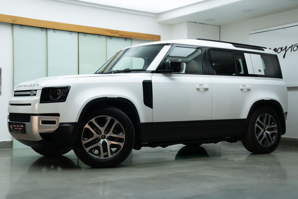 Land Rover Defender 110 P300 HSE