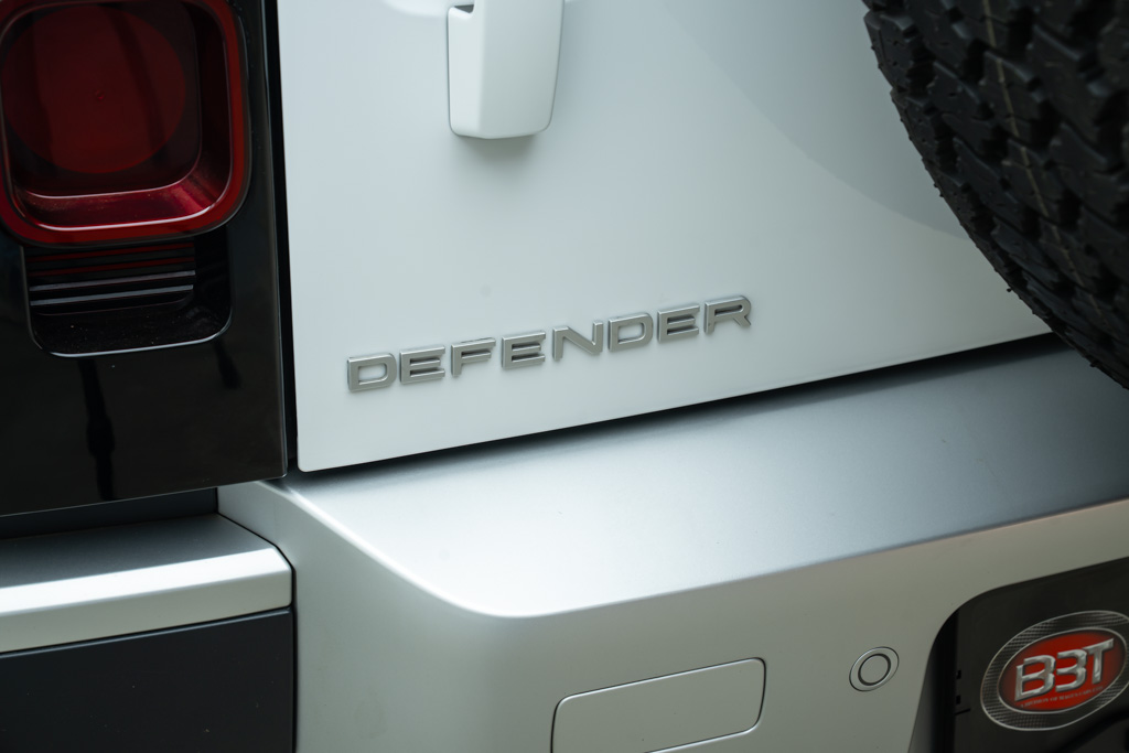 Land Rover Defender 110 P300 HSE