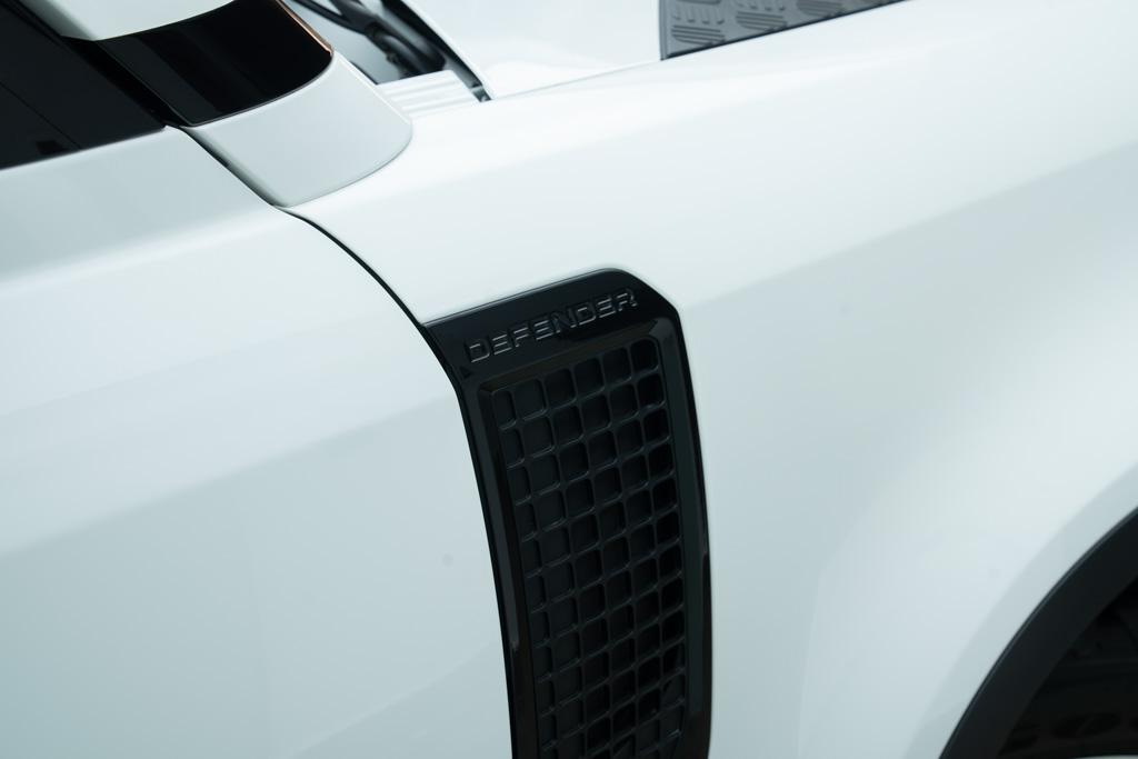 Land Rover Defender 110 P300 HSE
