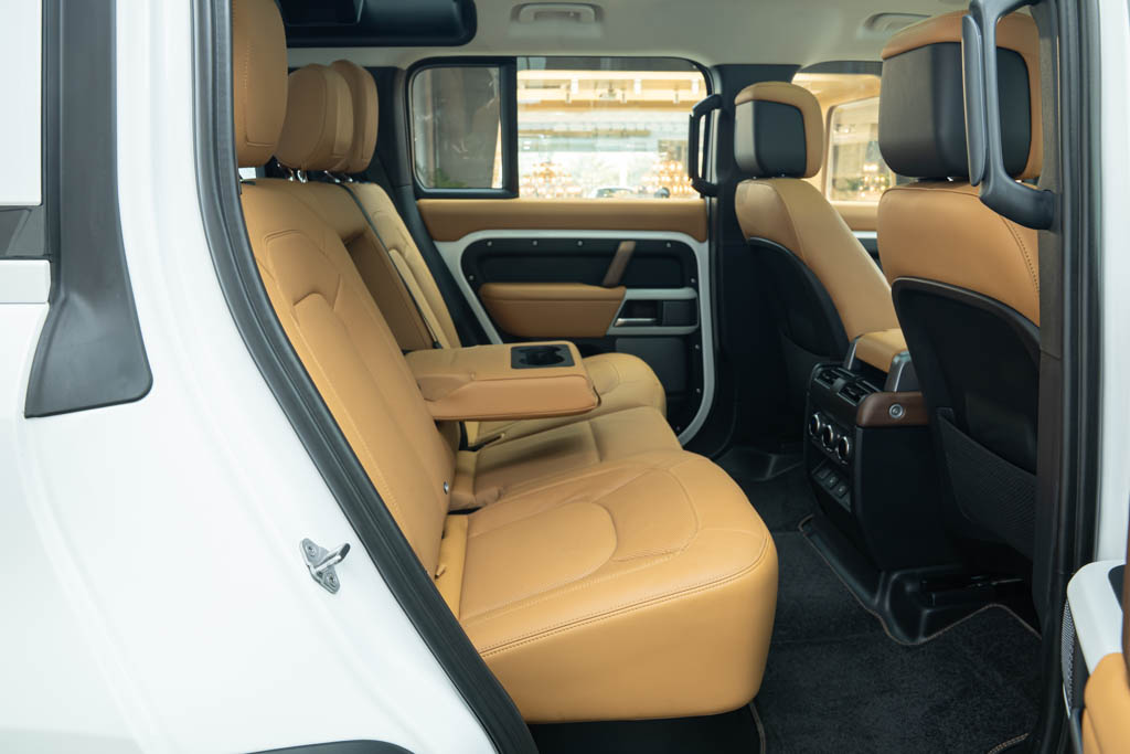Land Rover Defender 110 P300 HSE