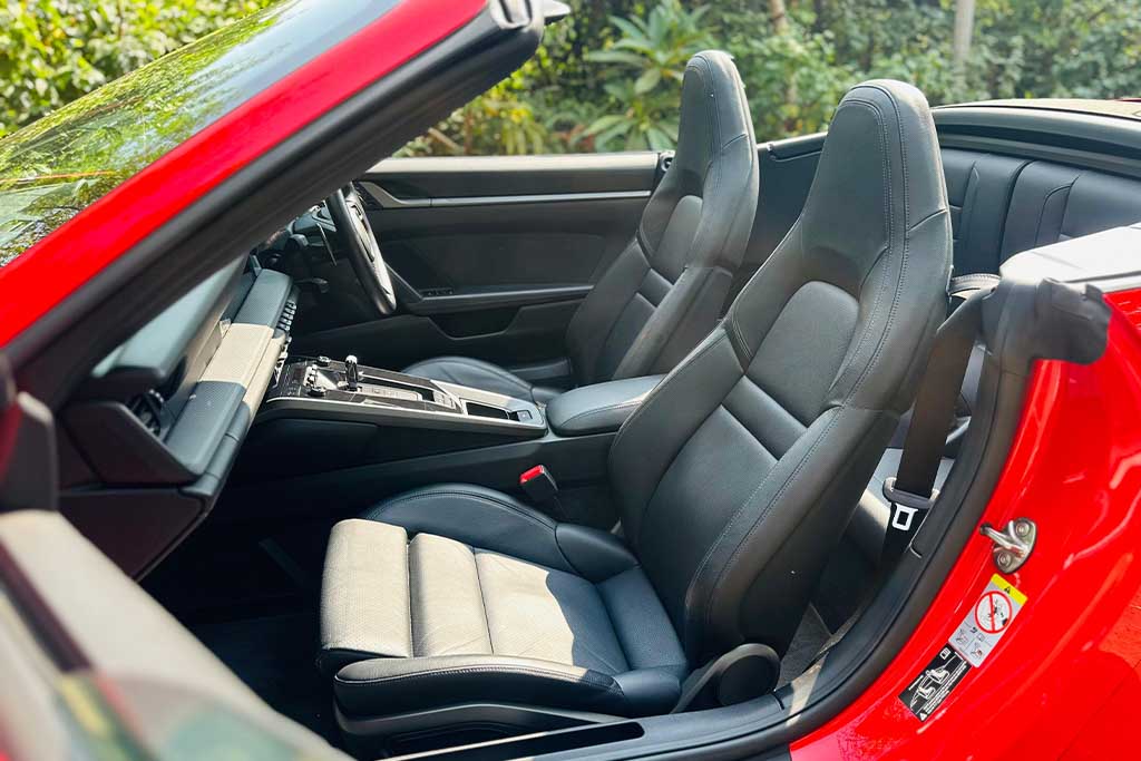 Porsche 911 Carrera Cabriolet